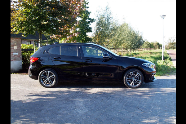 BMW 1-serie 118i Executive Edition | Harman Kardon | Apple Carplay | Cruise Control | LED |