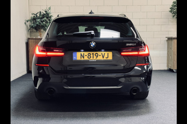 BMW 3 Serie Touring 320i M-Sport Shadowline | Panorama | Leder | Camera