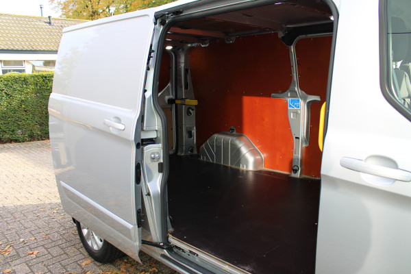 Ford Transit Custom 300 2.0 TDCI L2H1 Limited | Automaat | Trekhaak | BLIS  | Camera | Navigatie