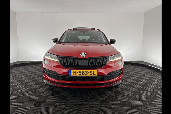 Škoda Karoq 1.5 TSI ACT Sportline Business Aut. *PANO | DIGI-COCKPIT | SOFT-LEATHER | CANTON-AUDIO | DAB | SHIFT-PADDLES | KEYLESS | CAMERA | NAVI-FULLMAP | ECC | PDC | CRUISE | APP.CONNECT | SPORT-SEATS | 18''ALU*