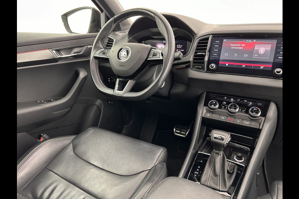 Škoda Karoq 1.5 TSI ACT Sportline Business Aut. *PANO | DIGI-COCKPIT | SOFT-LEATHER | CANTON-AUDIO | DAB | SHIFT-PADDLES | KEYLESS | CAMERA | NAVI-FULLMAP | ECC | PDC | CRUISE | APP.CONNECT | SPORT-SEATS | 18''ALU*