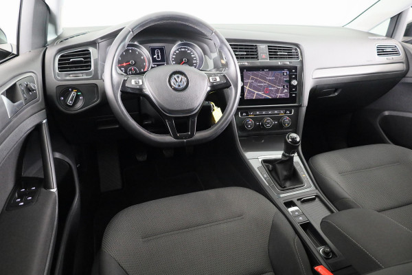 Volkswagen Golf 1.0 TSI Trendline 115 pk | Navigatie | Climate control | Parkeersensoren v+a