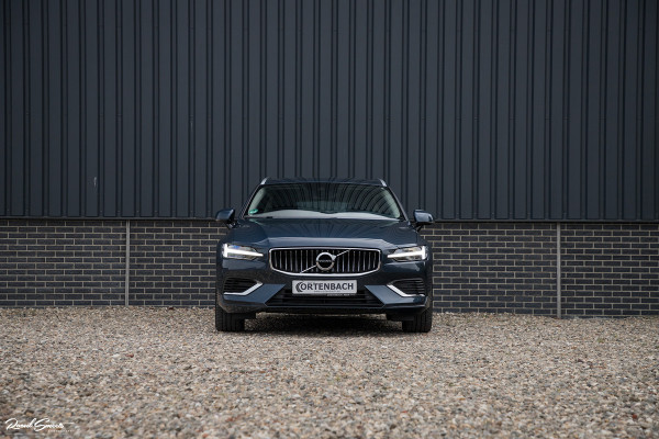 Volvo V60 2.0 T6 Recharge AWD Inscription Expression | Adaptieve cruise | Head-up | Apple carplay | Navigatie | |