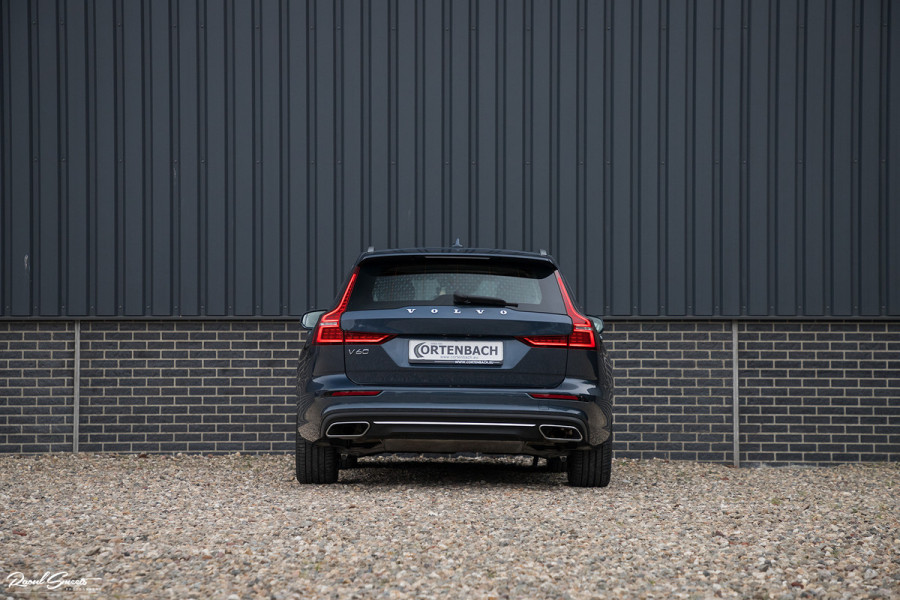 Volvo V60 2.0 T6 Recharge AWD Inscription Expression | Adaptieve cruise | Head-up | Apple carplay | Navigatie | |