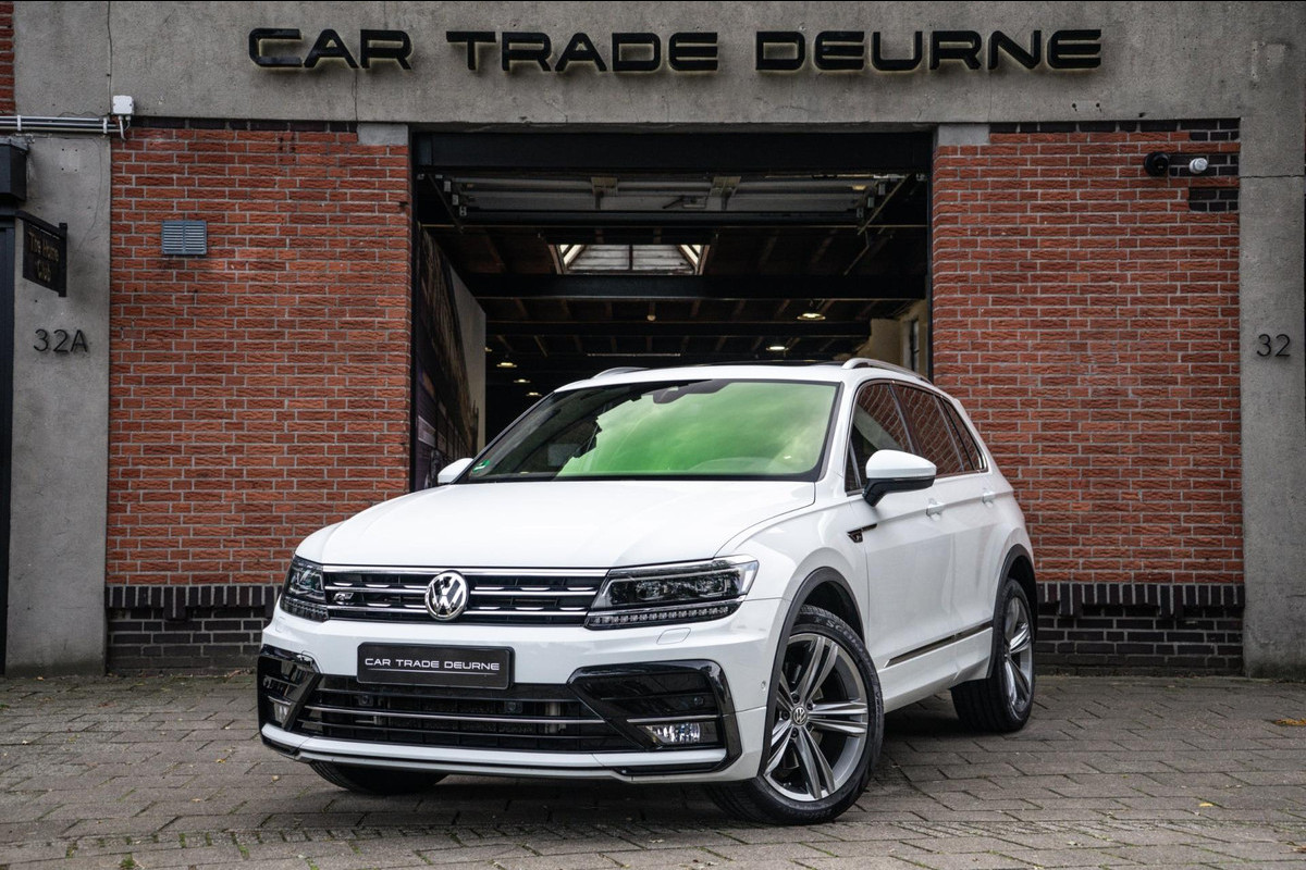 Volkswagen Tiguan 2.0 TSI 4Motion Highline R-Line Pano / Trekhaak / HUD