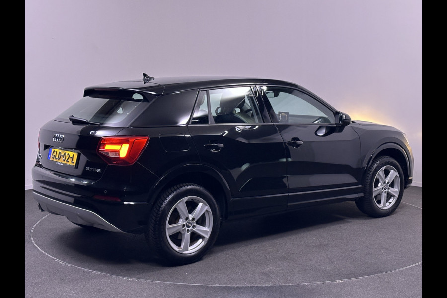 Audi Q2 30 TFSI Advanced edition | Carplay | Stoelverwarming | Cruise Control | Parkeersensor | Spraak Bedinging | Climate Control Connected Services |