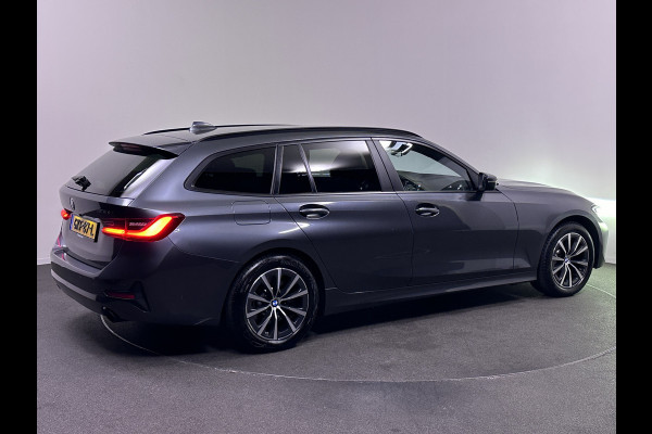 BMW 3 Serie Touring 330e Sportline Plug in Hybrid 293pk PHEV | Lederen Sportstoelen | Trekhaak af Fabriek | Adaptive Cruise | Harman Kardon | Laser LED | Head Up | Sfeerverlichting | Apple Carplay |