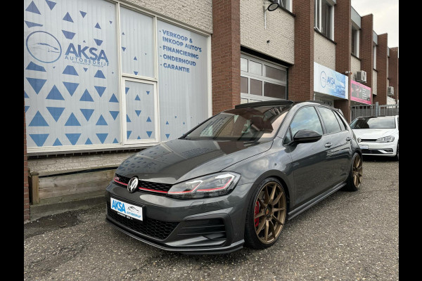 Volkswagen Golf 2.0 TSI GTI Performance Pano/DSG/Verlaagd/Memory/Leder/19inch/Standkachel/ElektrischeTrekhaak/PorscheVelgen/Blindspot/Camera/Dis