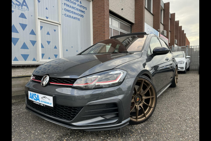 Volkswagen Golf 2.0 TSI GTI Performance Pano/DSG/Verlaagd/Memory/Leder/19inch/Standkachel/ElektrischeTrekhaak/PorscheVelgen/Blindspot/Camera/Dis