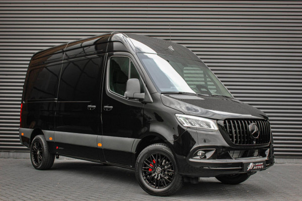 Mercedes-Benz Sprinter 319CDI L2H2 RWD 190PK FULL BLACK JB- EDITION / 3500KG / NEW / DIRECT RIJDEN / NAVIGATIE / PDC / FULL / LED