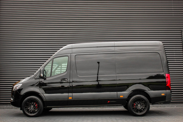 Mercedes-Benz Sprinter 319CDI L2H2 RWD 190PK FULL BLACK JB- EDITION / 3500KG / NEW / DIRECT RIJDEN / NAVIGATIE / PDC / FULL / LED