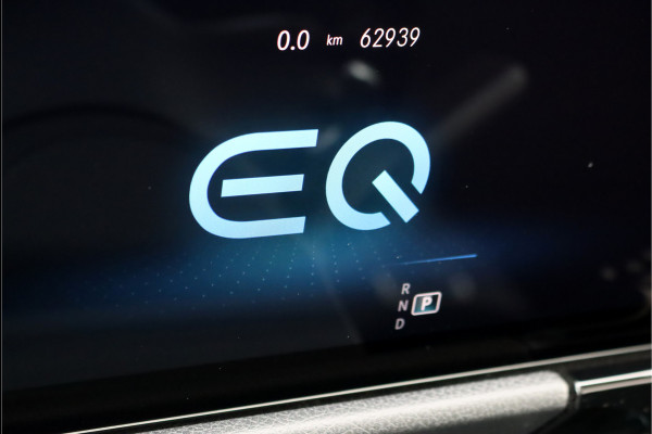 Mercedes-Benz EQA 250 Premium AMG Line 67 kWh | Panoramadak | Stoelventilatie | Memory | Leder | Trekhaak | HUD | Keyless Go | Advanced Sound System | Surround Camera | Dodehoekassistent |