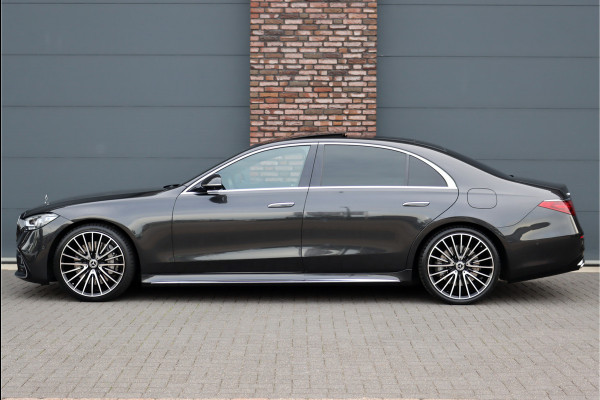 Mercedes-Benz S-Klasse 580 e 4MATIC Lang AMG Line Aut9 | First-Class Rear Executivepakket | Luchtvering | Achterasbesturing | Distronic+ | Burmester 4D | Koelbox | MBUX Tablet | Schermen Achterin | Chauffeurspakket | Exclusive Leder | Massage | Stoelventilatie | Verwarmd Stuurwiel |