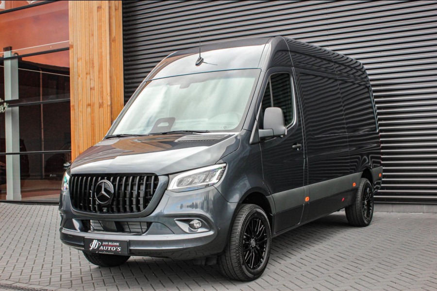 Mercedes-Benz Sprinter 319CDI L2H2 RWD 190PK FULL BLACK JB- EDITION / 3500KG / NEW / DIRECT RIJDEN / NAVIGATIE / PDC / FULL / LED