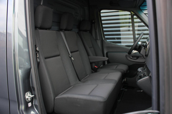 Mercedes-Benz Sprinter 319CDI L2H2 RWD 190PK FULL BLACK JB- EDITION / 3500KG / NEW / DIRECT RIJDEN / NAVIGATIE / PDC / FULL / LED