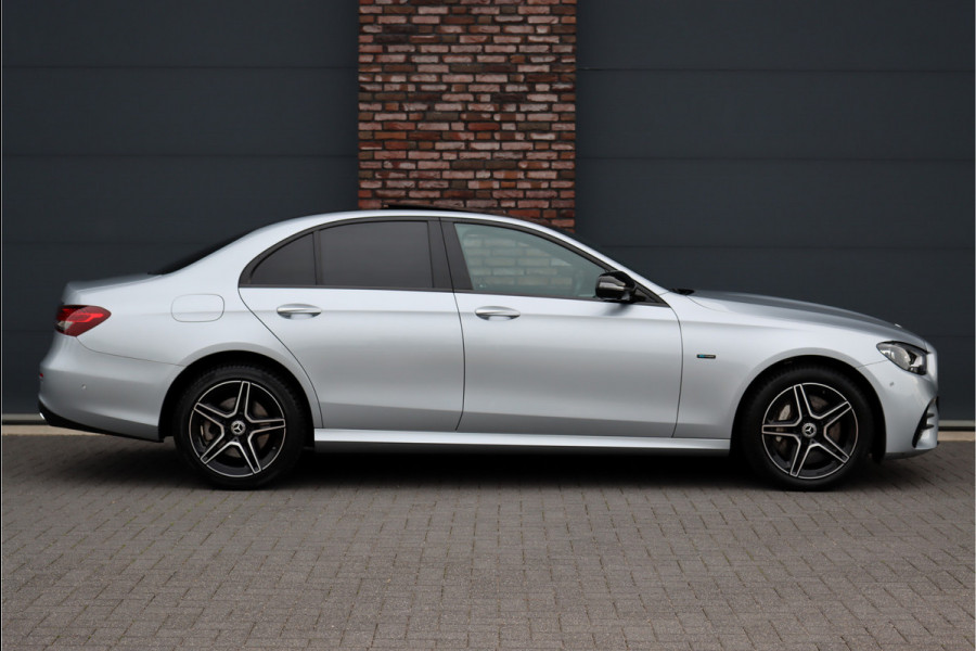 Mercedes-Benz E-Klasse 300 de Premium+ AMG Line Aut9 | Panoramadak | Distronic+ | Memory | Burmester | Leder | Stoelverwarming Achter | Keyless Go | HUD | Surround Camera | Multibeam LED |