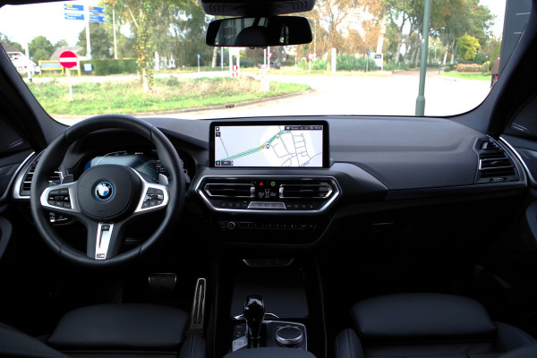 BMW X3 xDrive30e 293 PK High Executive M-Sport PHEV, Panoramadak, Elek. Trekhaak, Harman / Kardon, Adap. Cruise Control