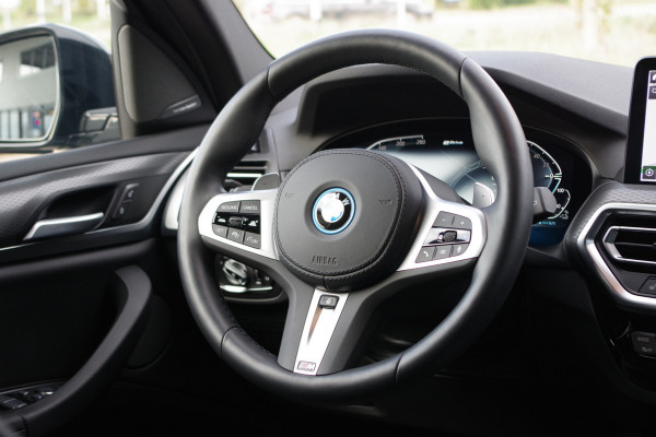 BMW X3 xDrive30e 293 PK High Executive M-Sport PHEV, Panoramadak, Elek. Trekhaak, Harman / Kardon, Adap. Cruise Control