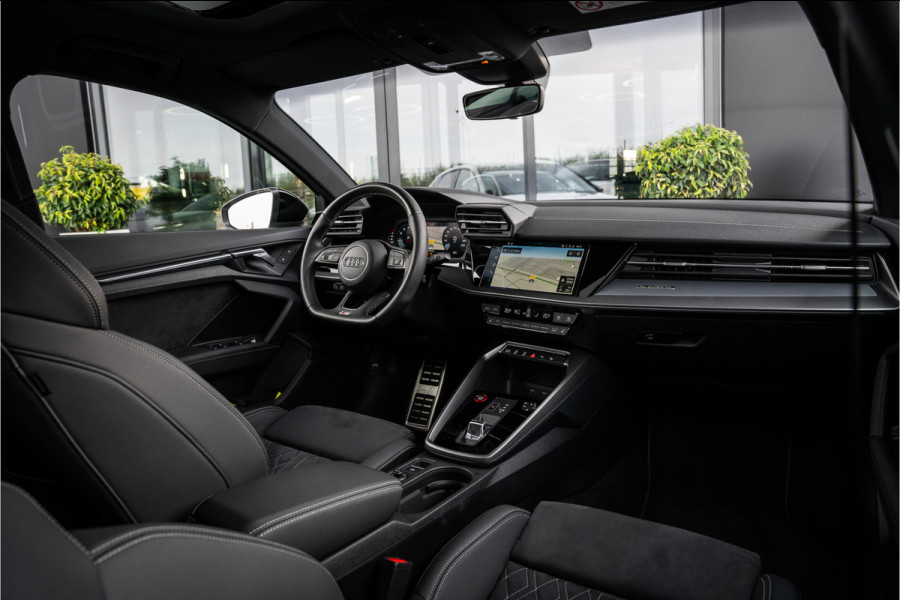 Audi S3 Sportback 2.0 TFSI quattro - Panorama | ACC | Stoelverwarming