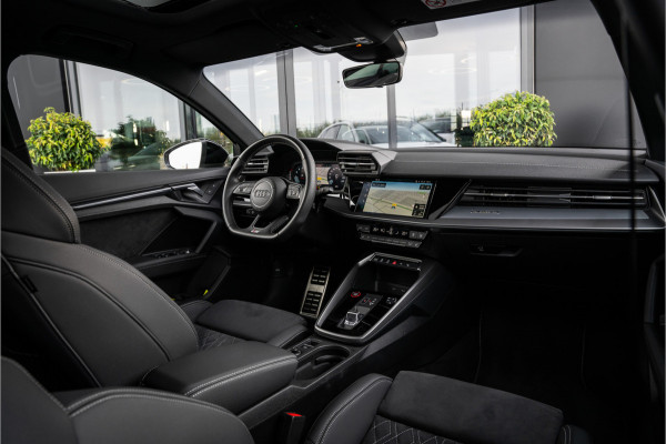 Audi S3 Sportback 2.0 TFSI quattro - Panorama | ACC | Stoelverwarming