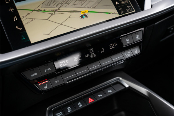 Audi S3 Sportback 2.0 TFSI quattro - Panorama | ACC | Stoelverwarming