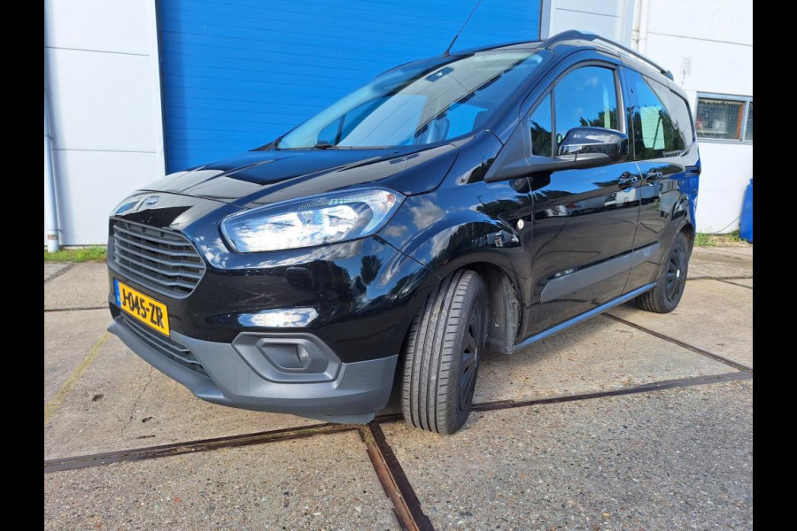 Ford Transit Courier Tourneo