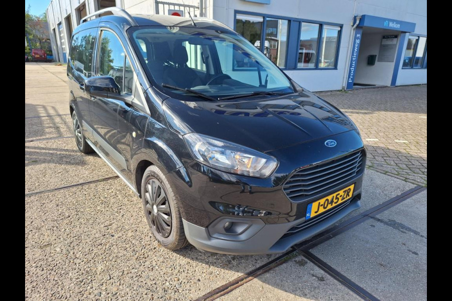 Ford Transit Courier Tourneo