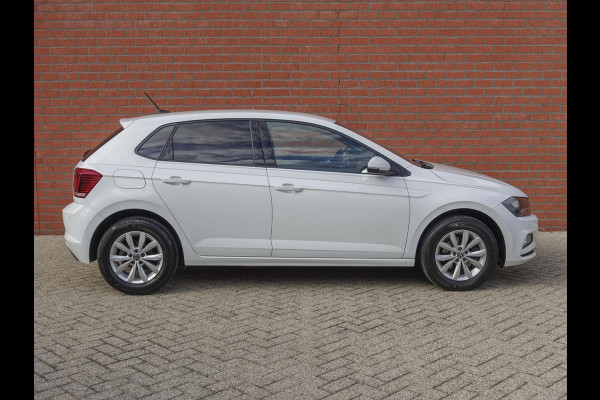 Volkswagen Polo 1.0 TSI 110pk DSG Highline Navigatie Apple Carplay/Android Auto Parkeersensoren Adaptive Cruise Control Stoelverwarming Getinte ramen Climate Control