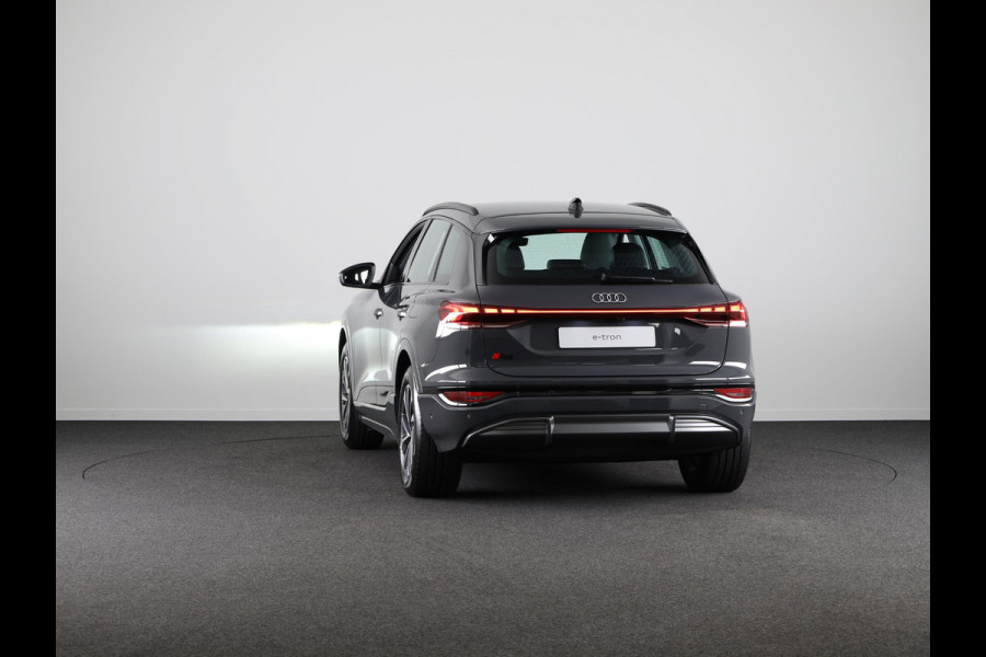 Audi Q6 e-tron Advanced edition performance 100 kWh Tech Plus pakket, sportstoelen met leder