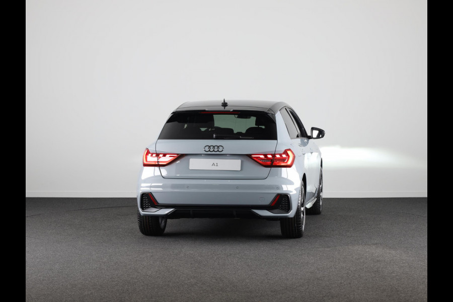 Audi A1 Sportback 30 TFSI S edition Optiekpakket zwart plus, stoelverwarming voorin, privacy glas