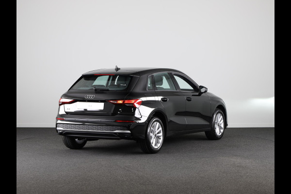 Audi A3 Sportback 30 TFSI Pro Line Audi A3 Sportback Pro Line S-tronic voor een vast maandbedrag van slechts € 499 (o.b.v. 24 maanden en 10.000 km per jaar).