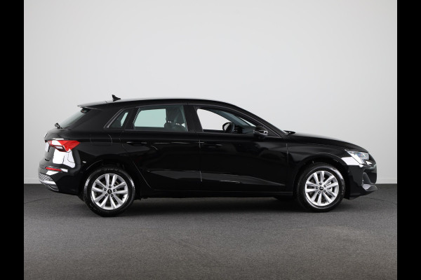 Audi A3 Sportback 30 TFSI Pro Line Audi A3 Sportback Pro Line S-tronic voor een vast maandbedrag van slechts € 499 (o.b.v. 24 maanden en 10.000 km per jaar).