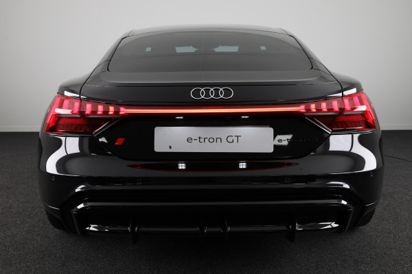 Audi e-tron GT S e-tron GT