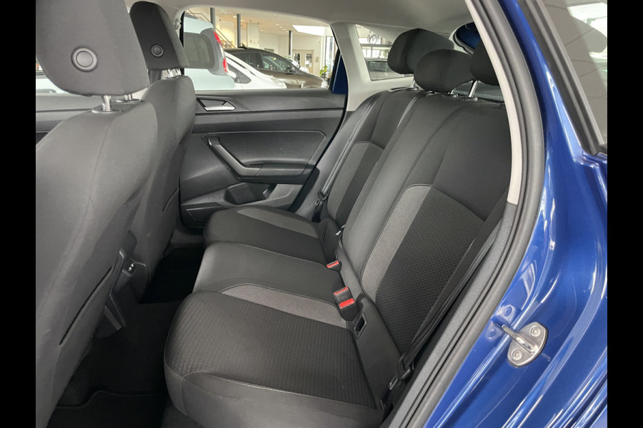 Volkswagen Taigo 1.0 TSI Life Airco - A-Cruise control - Apple CC/AA - U-con./radio/DAB/TEL/Blueth. - A-uitrijcam. - MFL-Stuurwiel - LMV - Trekhaak - CD+AB - Ramen E-V+A - Spiegels E-V+VW - RS - Rijstr.S - HSA - LED - Start/stop