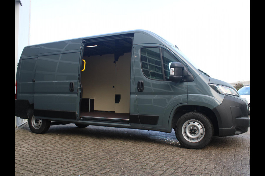 Fiat Ducato 2.2 MultiJet L3H2 140pk MT 3.3t |  270° | Laadruimte afw. | All Season | Dubbel Veerblad | Clima | Navi | Carplay | Digital Cockpit | Premium | Camera | Beschikbaarheid in overleg !