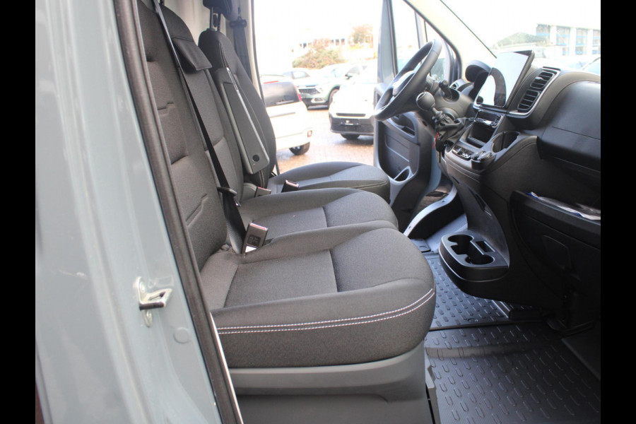 Fiat Ducato 2.2 MultiJet L3H2 140pk MT 3.3t |  270° | Laadruimte afw. | All Season | Dubbel Veerblad | Clima | Navi | Carplay | Digital Cockpit | Premium | Camera | Beschikbaarheid in overleg !