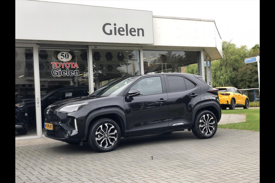 Toyota Yaris Cross 1.5 Hybrid Dynamic | Trekhaak, Apple CarPlay/Android Auto, 17 inch, Keyless, Privacy Glass, Parkeercamera