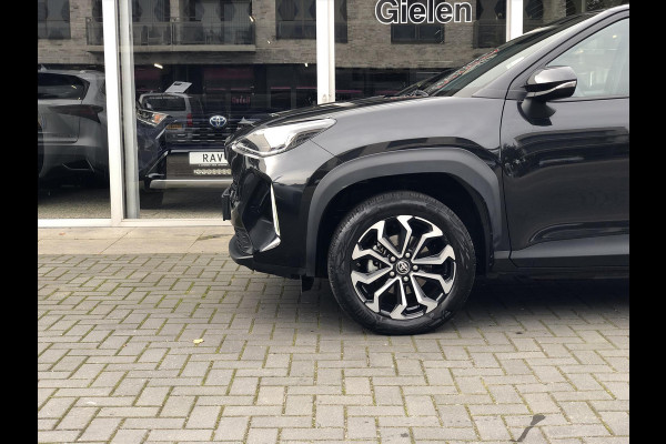 Toyota Yaris Cross 1.5 Hybrid Dynamic | Trekhaak, Apple CarPlay/Android Auto, 17 inch, Keyless, Privacy Glass, Parkeercamera