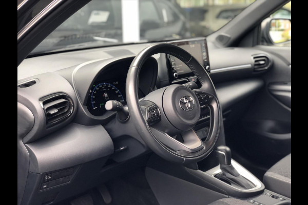 Toyota Yaris Cross 1.5 Hybrid Dynamic | Trekhaak, Apple CarPlay/Android Auto, 17 inch, Keyless, Privacy Glass, Parkeercamera