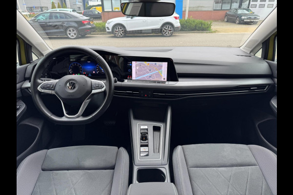 Volkswagen Golf 1.5 eTSI 150PK IQ LED ACC Pano Navi Carplay