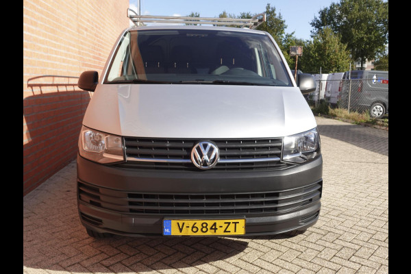 Volkswagen Transporter 2.0 TDI L1H1 Highline Airco Navigatie  Cruise control Imperiaal Trekhaak