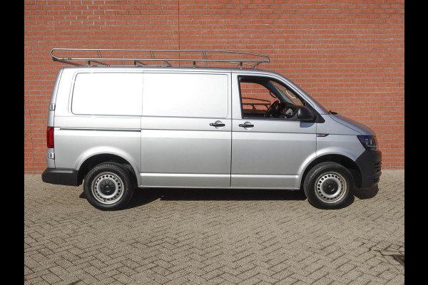 Volkswagen Transporter 2.0 TDI L1H1 Highline Airco Navigatie  Cruise control Imperiaal Trekhaak