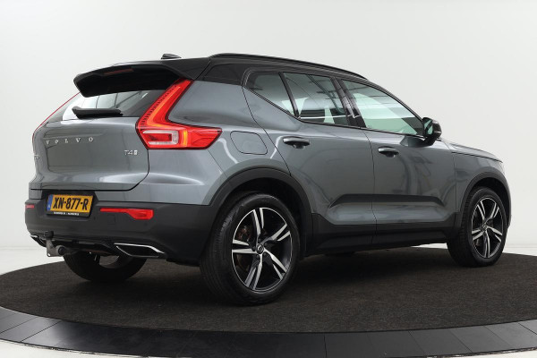 Volvo XC40 2.0 T4 R-Design | Trekhaak | Stoelverwarming | Adaptive cruise | Camera | Leder/Alcantara | Navigatie | Full LED