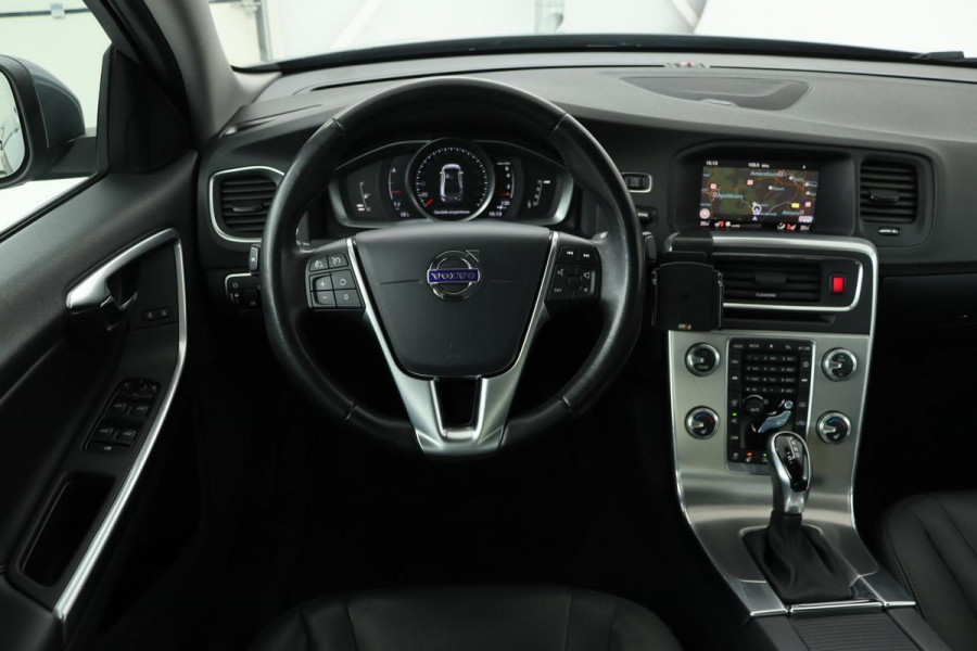 Volvo S60 1.5 T2 Polar+ | Leder | Stoel & stuurverwarming | Trekhaak | Standkachel | Harman/Kardon | Navigatie | Xenon | Camera | Memory | DAB