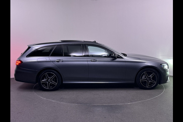 Mercedes-Benz E-Klasse Estate 200 AMG Night pakket | Panodak | 360 Camera | Carplay | Lederen Bekleding | Sfeerverlichting | Stoelverwarming | Lane Assist | Widescreen | Dodehoek Detectie | Sportstoelen |