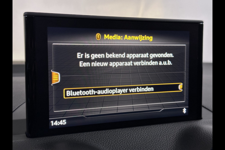 Audi Q2 30 TFSI Advanced edition | Carplay | Stoelverwarming | Cruise Control | Parkeersensor | Spraak Bedinging | Climate Control Connected Services |