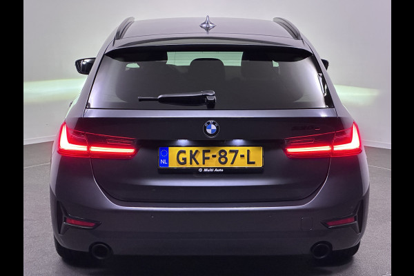 BMW 3 Serie Touring 330e Sportline Plug in Hybrid 293pk PHEV | Lederen Sportstoelen | Trekhaak af Fabriek | Adaptive Cruise | Harman Kardon | Laser LED | Head Up | Sfeerverlichting | Apple Carplay |