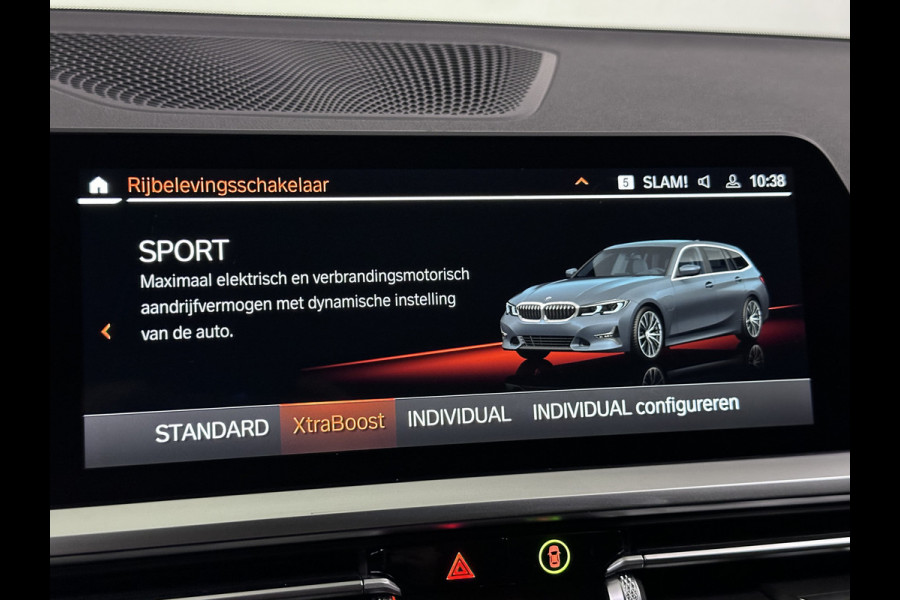 BMW 3 Serie Touring 330e Sportline Plug in Hybrid 293pk PHEV | Lederen Sportstoelen | Trekhaak af Fabriek | Adaptive Cruise | Harman Kardon | Laser LED | Head Up | Sfeerverlichting | Apple Carplay |