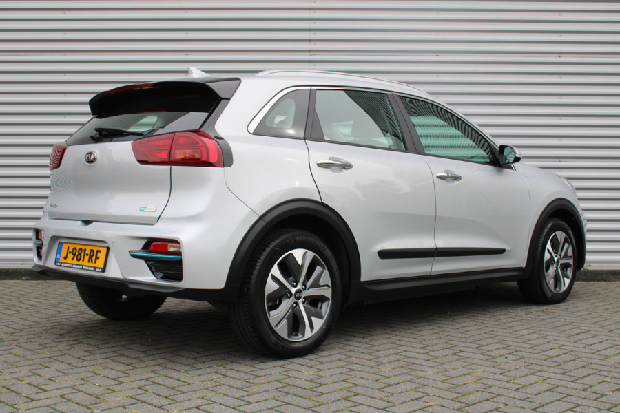 Kia e-Niro DynamicLine 64 kWh | Airco | Cruise | Navi | Camera | 17" LM |