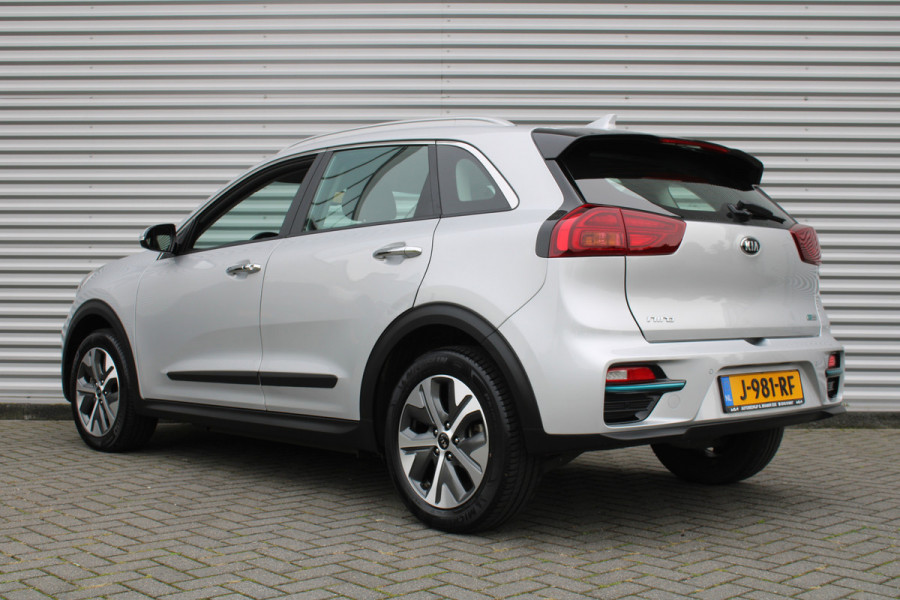 Kia e-Niro DynamicLine 64 kWh | Airco | Cruise | Navi | Camera | 17" LM |